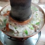 【高雄 火鍋 レストラン】塩埕区の歴史ある酸菜白肉鍋「京華餐廳」