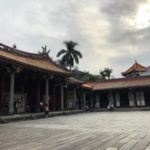 【台北 寺】台北三大寺廟のひとつの「大龍峒 保安宮」と向かいにある「台北孔廟」